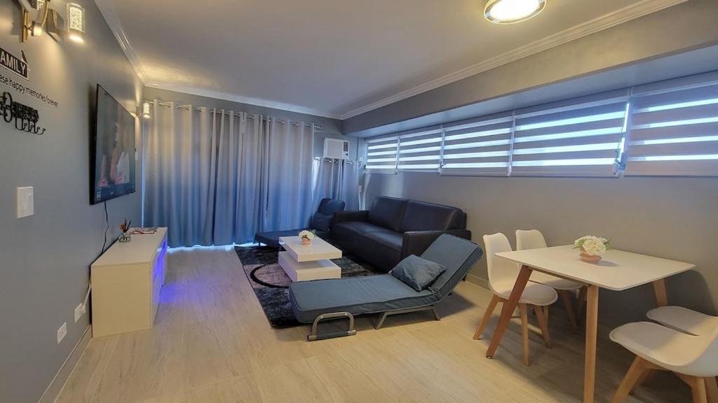 Waikiki Condo 2 Bedrooms 2 Bathrooms With 1 Free Parking Space Honolulu Buitenkant foto