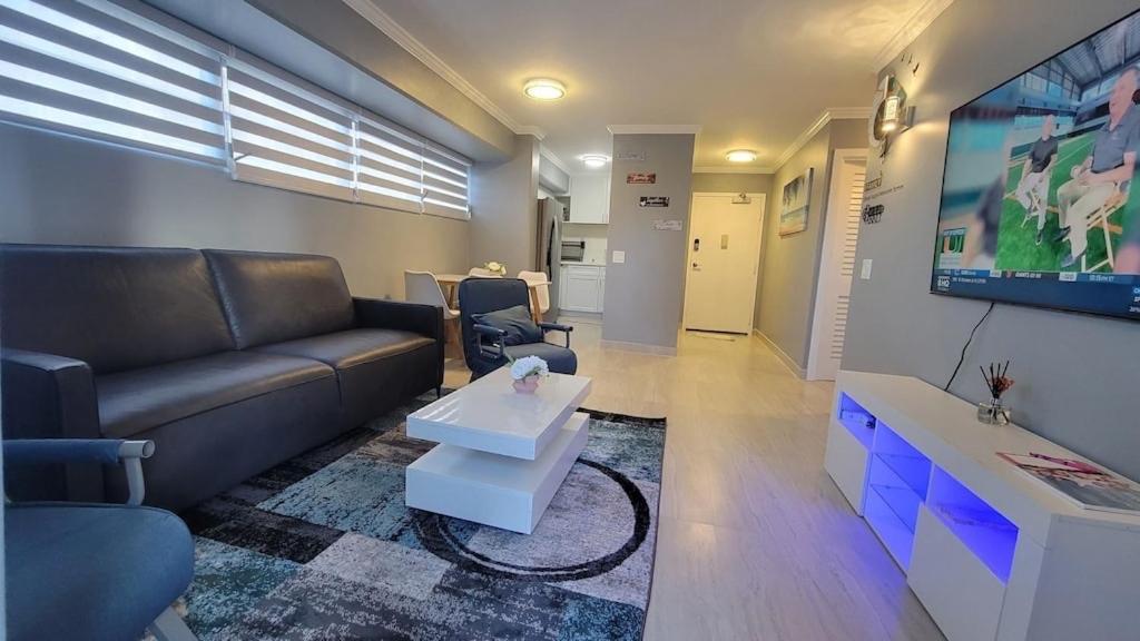 Waikiki Condo 2 Bedrooms 2 Bathrooms With 1 Free Parking Space Honolulu Buitenkant foto